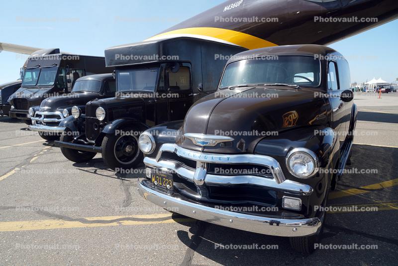 Chevrolet 3800 (1-ton), UPS Delivery Panel Truck