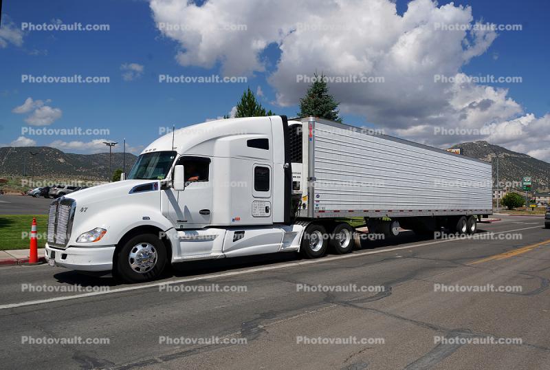 Kenworth T680 Advantage, Semi, US Route 50, Highway, Road, Ely Nevada