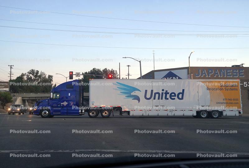 United Moving Truck, semi trailer