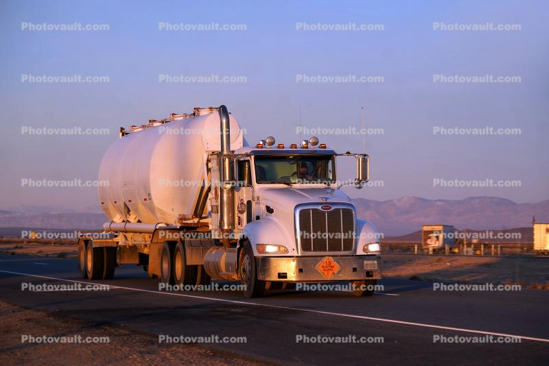 Peterbilt Semi, Mojave-Barstow Highway 58