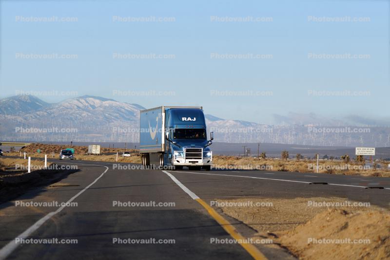 Freightliner, Amazon Prime Semi, Highway 58