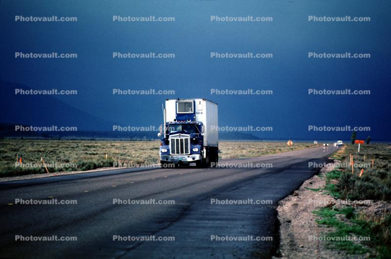 Kenworth Semi, reefer, Semi-trailer truck