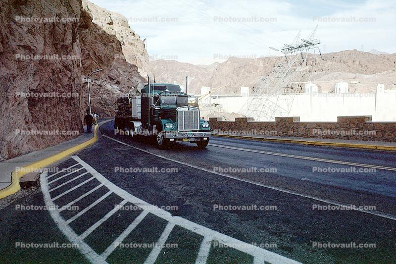 Roadway, Hoover Dam, Kenworth, Semi