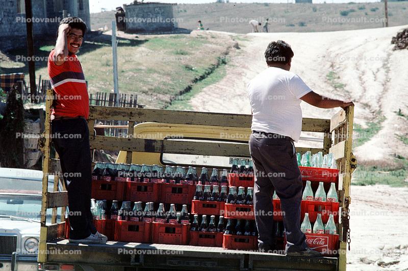 Coca Cola truck, Colonia Flores Magone