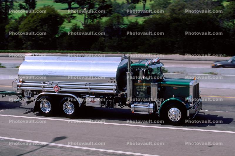 Chrome Gas Truck, Peterbilt, US Highway 101, Tanker Truck, Western Hyway Inc.
