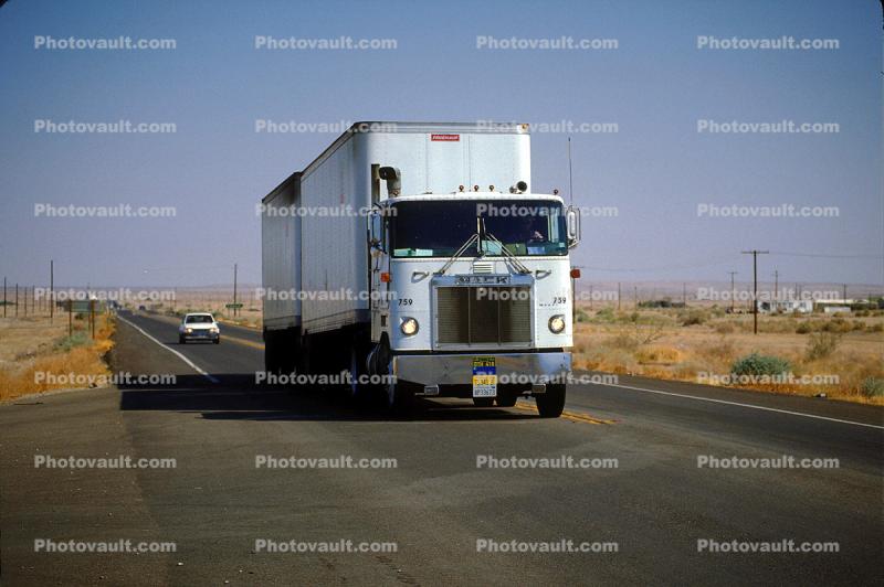 Mack Truck, Salton Sea, Semi-trailer, Semi, double trailer, Cabover