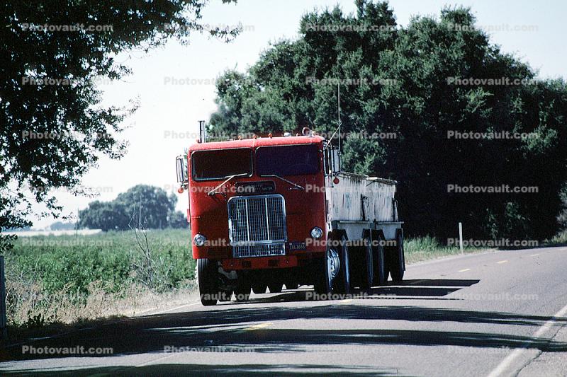 Panella, International, Tomato Truck, Sacramento River Delta, farm products bulk carrier