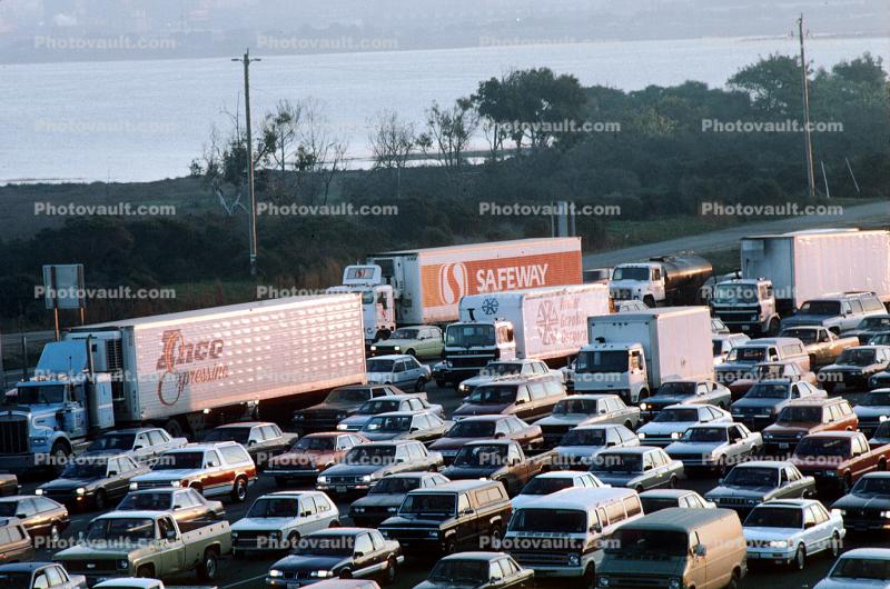 Toll Plaza, San Francisco Oakland Bay Bridge, Semi-trailer truck, Semi, cars