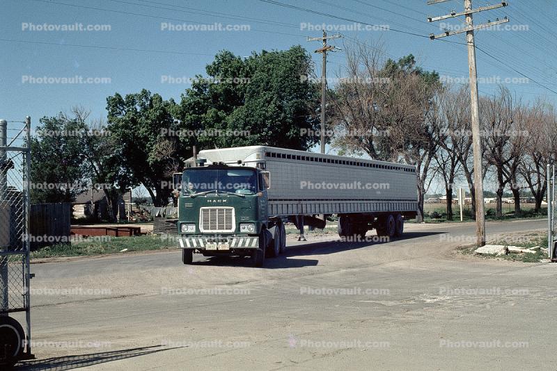 Mack Semi Trailer Truck, Cabover, May 1973, 1970s