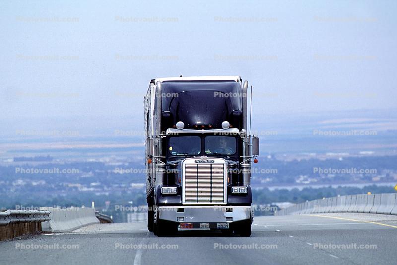 Freightliner head-on, Semi-trailer truck, Semi
