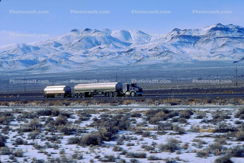 gas tank truck, Interstate Highway I-80 east of Reno, gas truck, Tanker Truck, Fuel Tanker, gasoline, gas