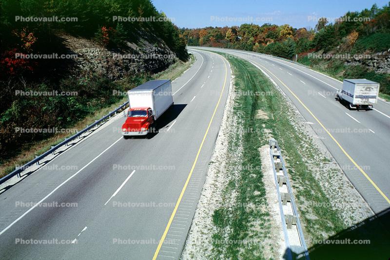 Highway 402, north of Hazard, Semi-trailer truck, autumn, Semi