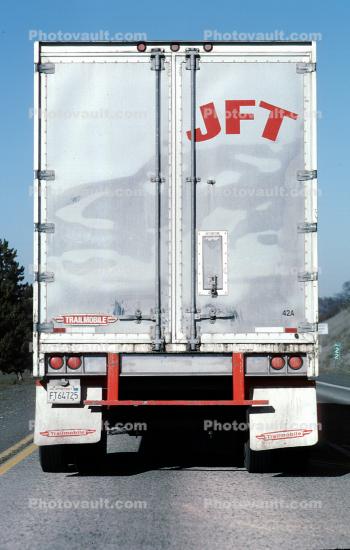 north of Medford, Highway 62, Semi-trailer truck, Semi