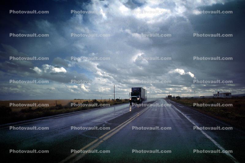 Volvo Truck, north of Green River, Highway-6, Semi-trailer truck, Semi