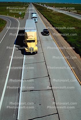 Kenworth, Highway I-5, Interstate Highway I-5, south of Sacramento, Semi-trailer truck, Semi