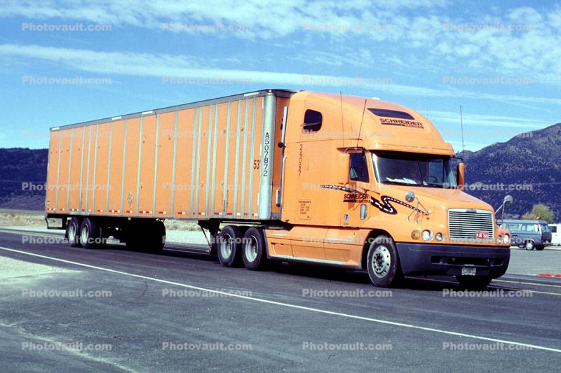 Schneider, Freightliner, Semi-trailer truck, Semi, Highway 395
