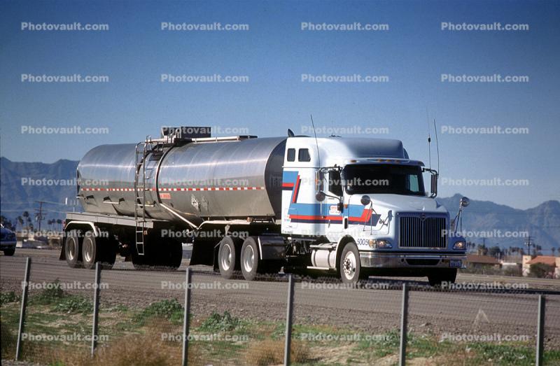 liquid products transport, Interstate Highway I-40, Tube, Blythe