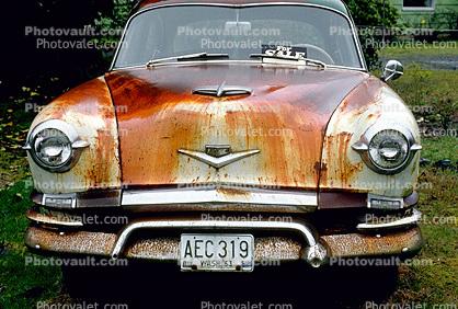 Rust and Crust completing the cycle of Dust to Dust, Rusting Car, head-on, Grayland Beaches, 1953 Kaiser Manhattan, automobile