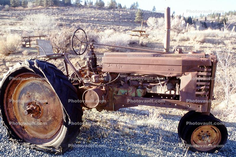 John Deere, Rusting Farm Tractor, rust, north of Carson City