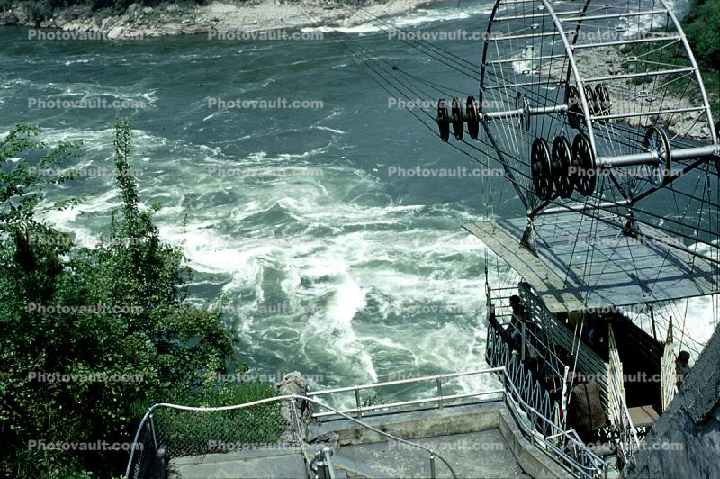 Castors and Roller systems, Cable Tram, Aerial Tram at Niagara Falls, Saint Lawrence River, 1940s