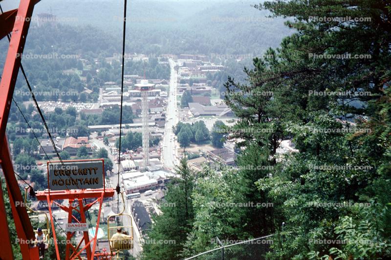 Gatlinburg Sky Lift, Crockett Mountain Chairlift, Forest