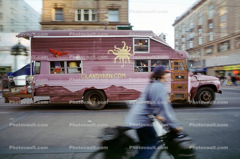 Clandyken.com bus
