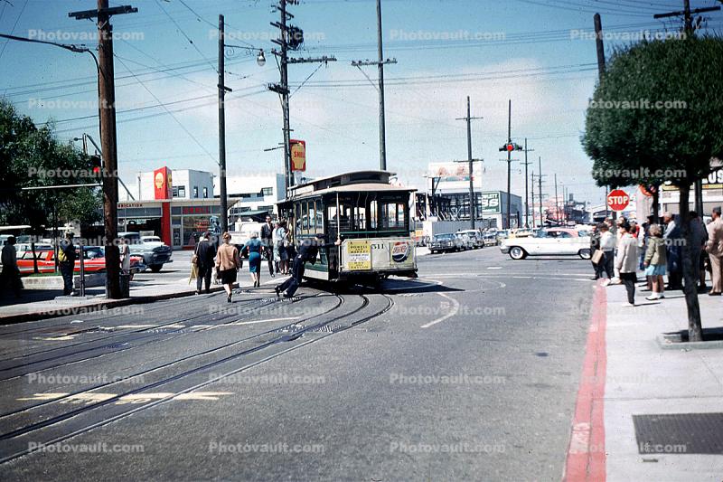turnaround, turntable, Bay Street, Shell Gas Station, August 1962, 1960s