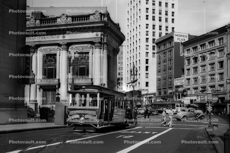 O'Farrell at Market street, buildings, stores, shops, 1944, 1940s