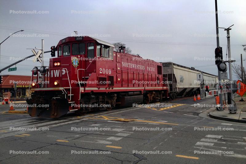 NWP 2009, Northwestern Pacific Diesel Locomotive, RailPower RP20BD, 4th Street Petaluma