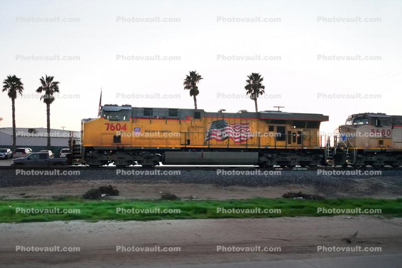 UP 7604, GE AC45CCTE, Highway 99, south of Fresno, 13 January 2020