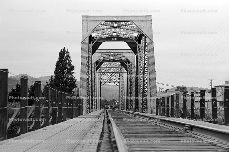 Truss Bridge, Railroad Tracks, 1973, 1970s