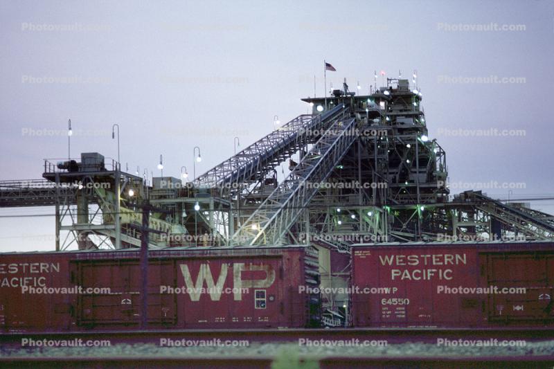 Western Pacific, Box Cars, Conveyer Belt, Gravel Manufacturing, 27 March 1986, 1980s