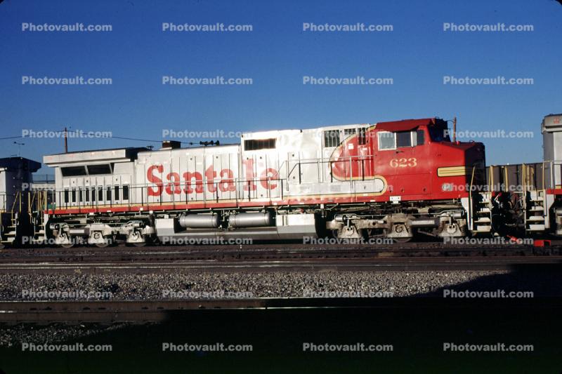 ATSF 623, GE C44-9W, Santa-Fe, Diesel Locomotive, Red/Silver Warbonnet, January 1996