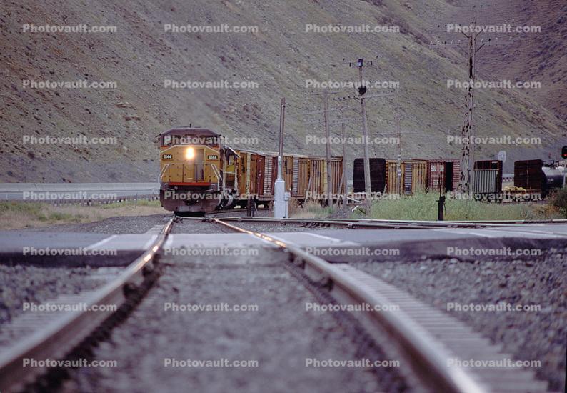 UP 6144, Union Pacific Train, Railroad Tracks, Durkee, 18 July 1992