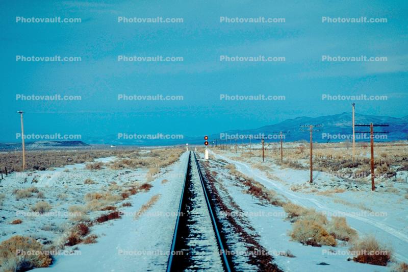 Signal Light, Railroad Tracks in the Snow, Brush, Shrub, Ice, Cold, Frozen, Icy, Winter, hills, mountains, 31 December 1992