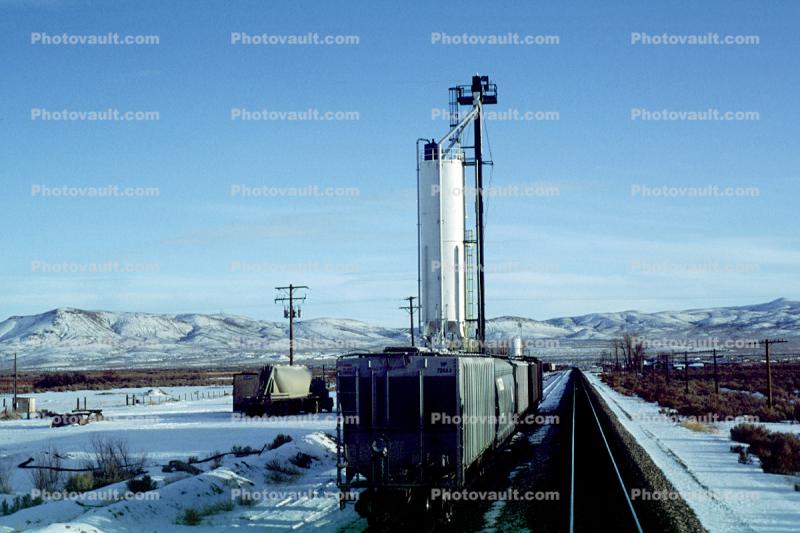 Silo, Railroad Tracks in the Snow, Brush, Shrub, Ice, Cold, Frozen, Icy, Winter, hills, mountains, 31 December 1992