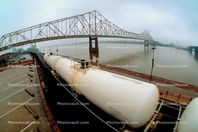 Martin Luther King Bridge, Freight Train, Mississippi River Bridge, Railroad Tracks, Saint Louis, 20 October 1993