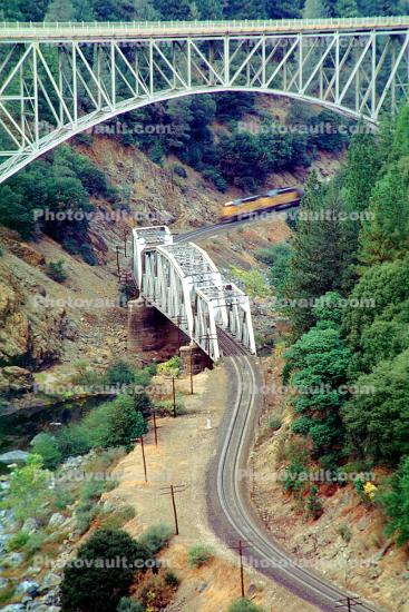 Feather River Canyon, Sierra-Nevada Mountains, State Route 70, Trestle Bridge, Arch Brige, Union Pacific Train