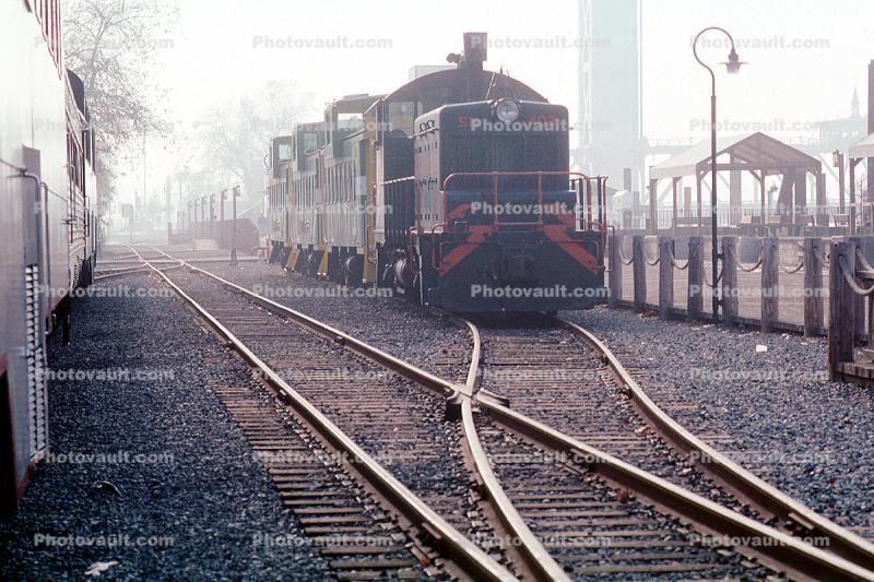 SN 402, rail split, foggy morning