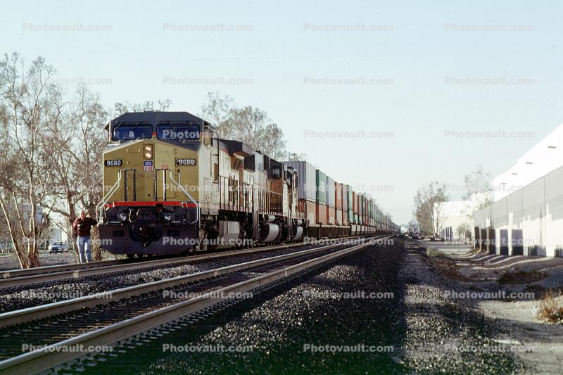 UP 9680, Train, Union Pacific, 23 Ontario, December 1999