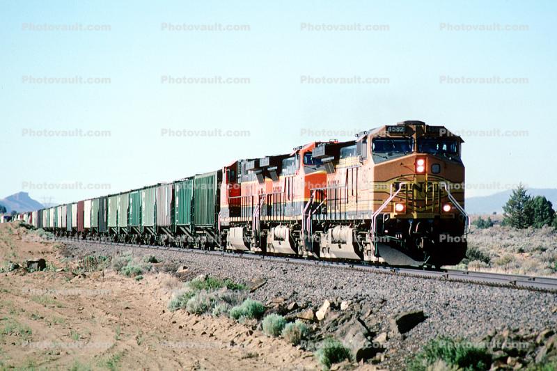 BNSF 4582, Santa-Fe, Diesel Electric Locomotive, Northern California