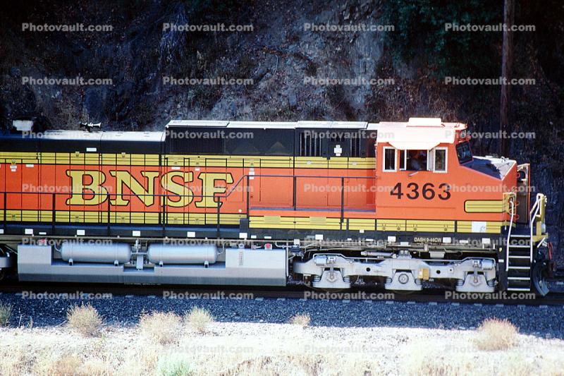 BNSF 4363, Burlington Northern Santa-Fe, Feather River Canyon, Sierra-Nevada Mountains