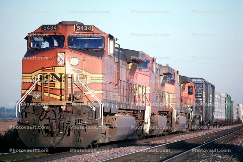 BNSF 5434, GE C44-9W, BNSF Railway, Diesel electric locomotive, California