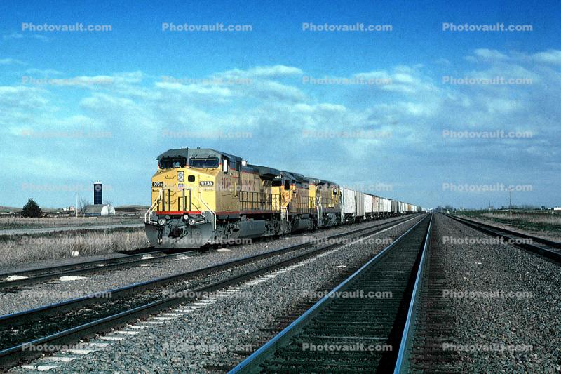 UP 9736, GE C44-9W, Union Pacific Railroad Company