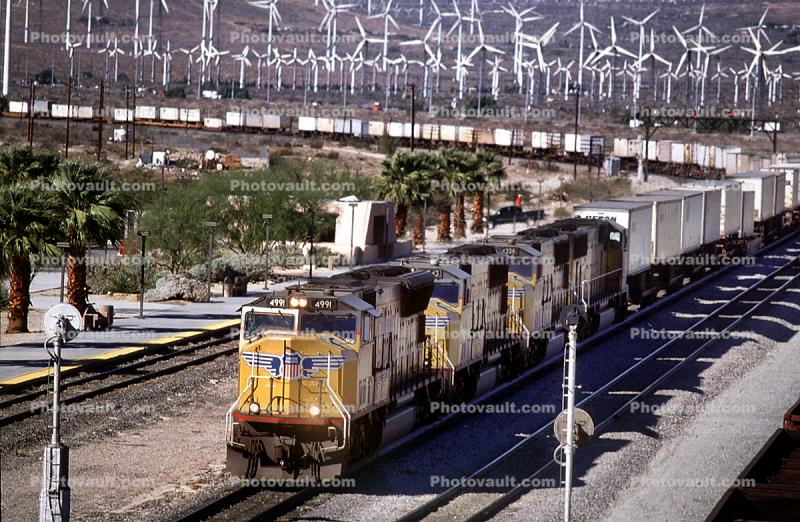 UP 4991, EMD SD70M, Union Pacific, west of Palm Springs