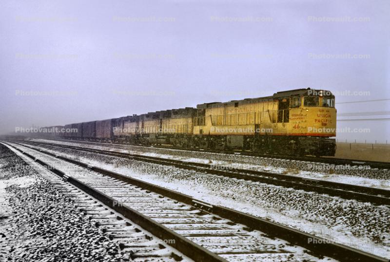 UP 44-89B-844, EB, Cheyenne Wyoming, March 1968, 1960s