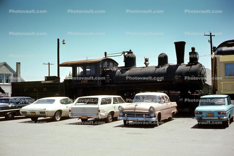 PRR 1187, 2-8-0, Ford, Chevy Station Wagon, Cars, Vehicles, Automobile 1960s, 1960s