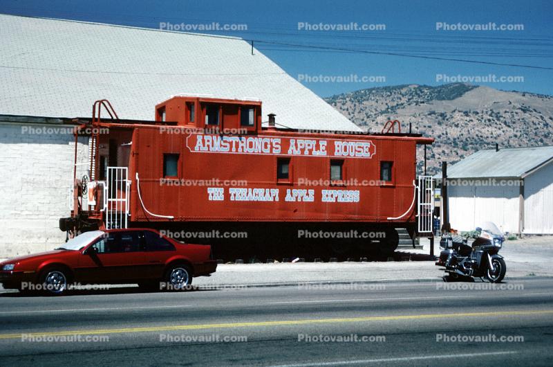 Red Caboose, Armstong's Apple House, Tehachapi Apple Express