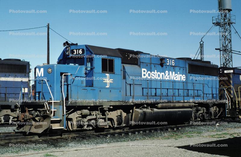 B&M 316, EMD GP40-2, Boston & Maine, Binghamton New York