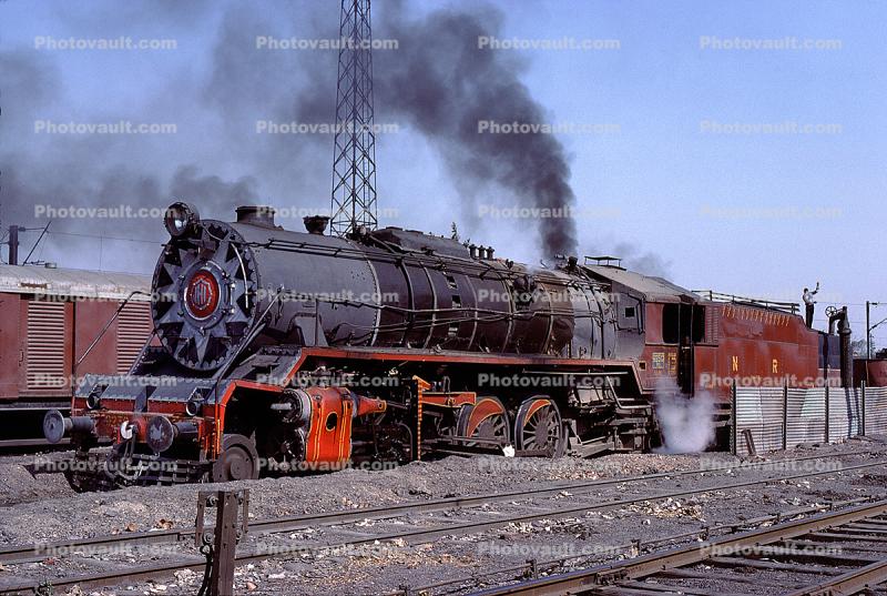 JHI 9230, Indian Railways 2-8-2, Delhi, February 1987